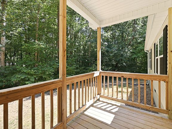5th image of 41 Glendale Dr