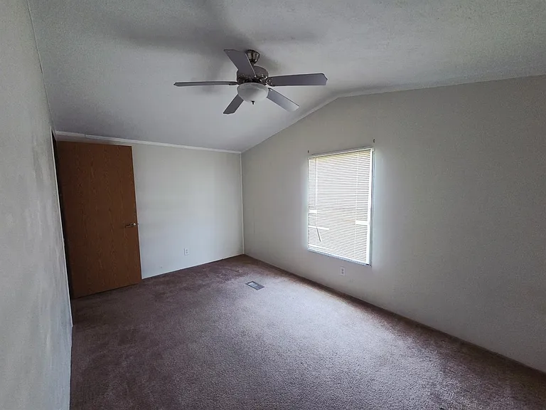 58 Powerline Pl — Photo 15