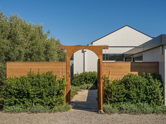3rd image of 855 Grapestone Lane