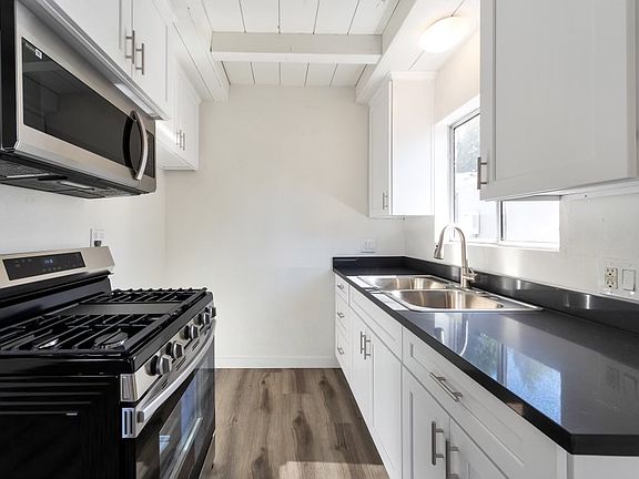 3rd image of 6540 Irvine Ave #6540