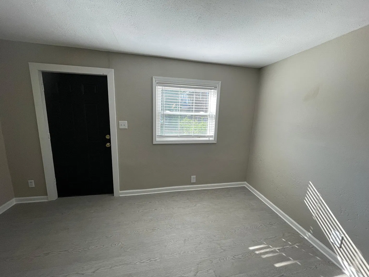 1 bed, 667 sqft, $825 — Photo 1