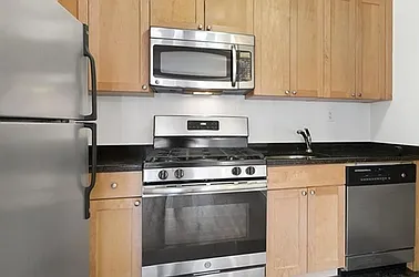 Rented by Manhattan Realty Group