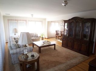 18 Hilltop Rd, Millington, NJ 07946