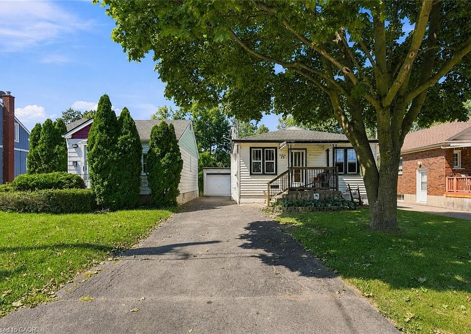 1st image of 13 Prestwick Ave