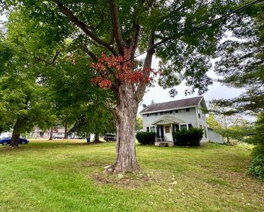 423 Sherwood Rd, Bellevue, MI, 49021