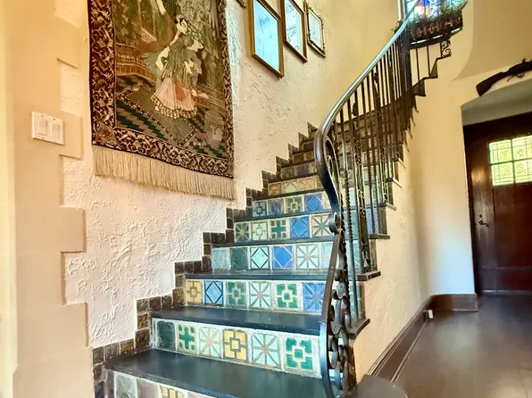 4560 Fieldston Road image 4 of 11