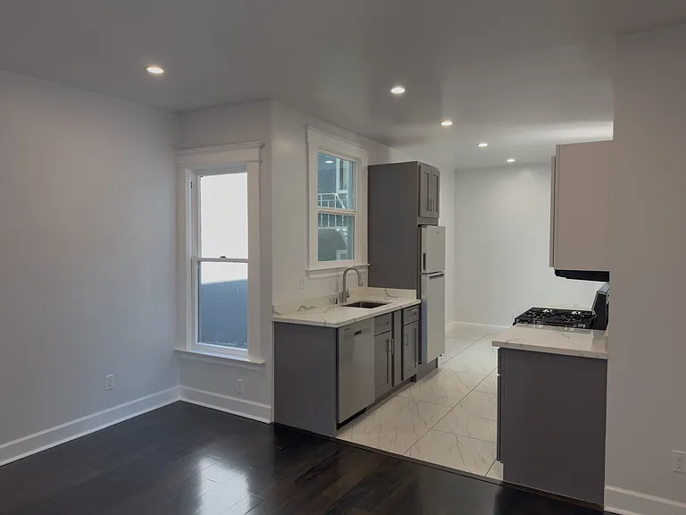 1511 Golden Gate Ave #4 — Photo 8