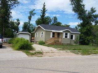 314 6th St N, New Town, ND 58763