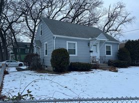 144 Lang St, Springfield, MA