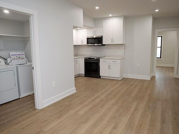 2nd image of 7421 Sportsman Dr