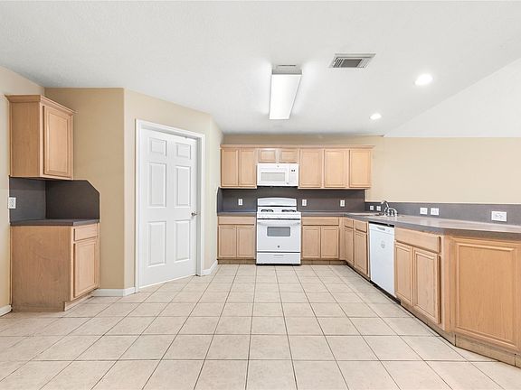 5th image of 6611 Stonefort Ct