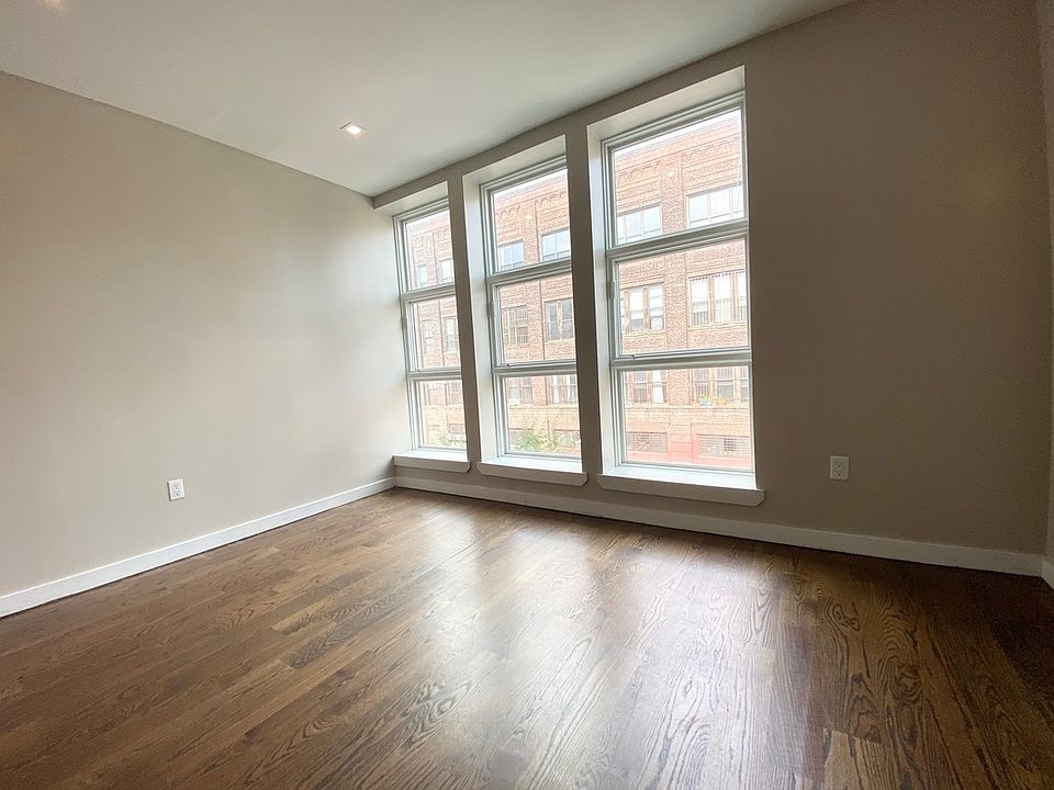 1st image of 125 Leonard St #3LK