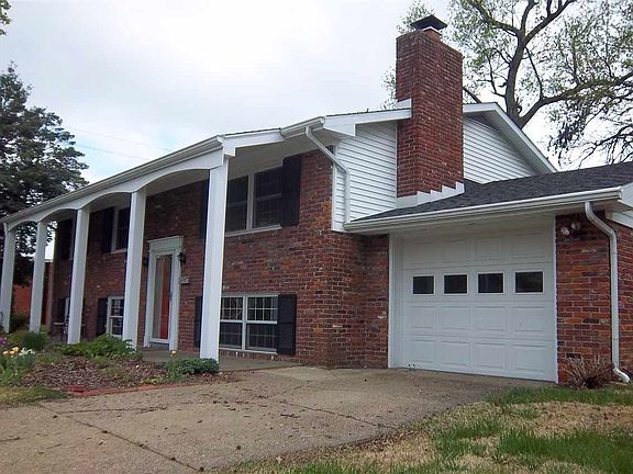 One car garage attached