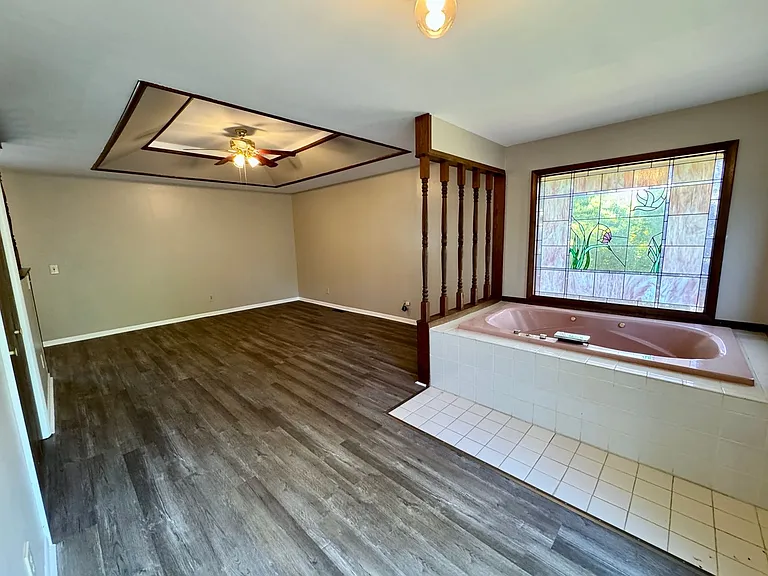 5007 S Fuller Ave — Photo 8