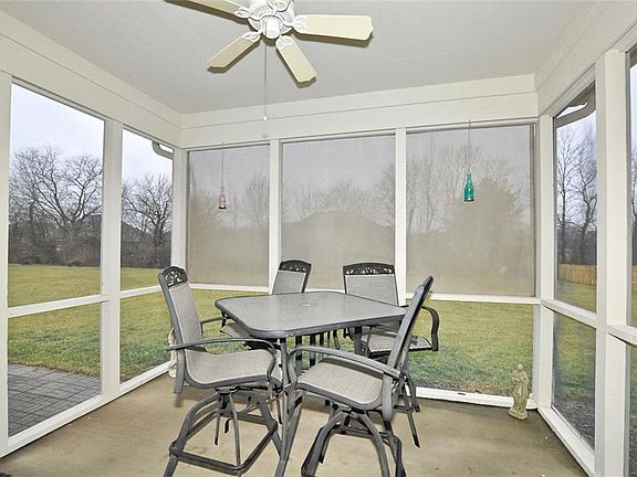 4th image of 1934 Tamarack Ct