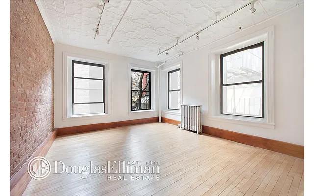 Rented by Douglas Elliman | media 14