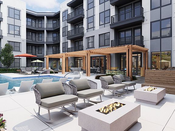 4th image of 2000 Aspen Way #3401