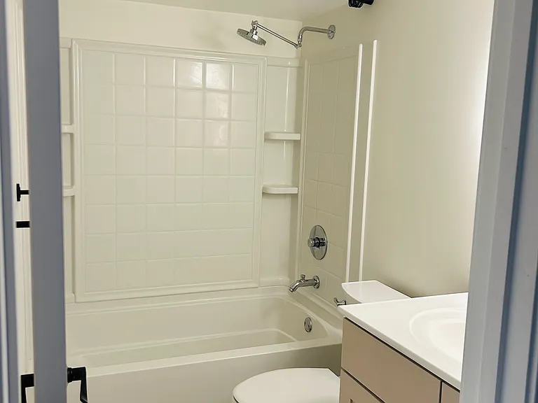 3200 Lynnhaven Dr #210 — Photo 8