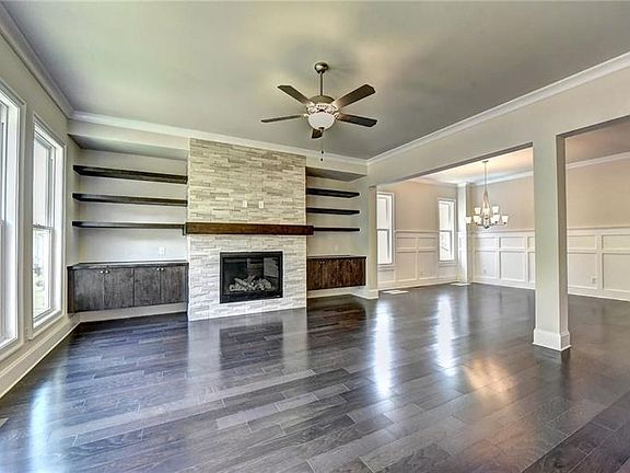 5th image of 3422 Bryerstone Cir SE