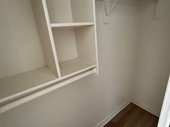 3rd image of 1455 Laurel Ave