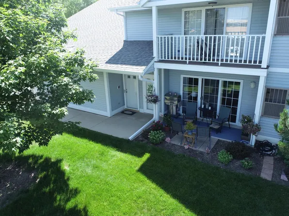 1765 White Pine COURT #B, Grafton, WI 53024