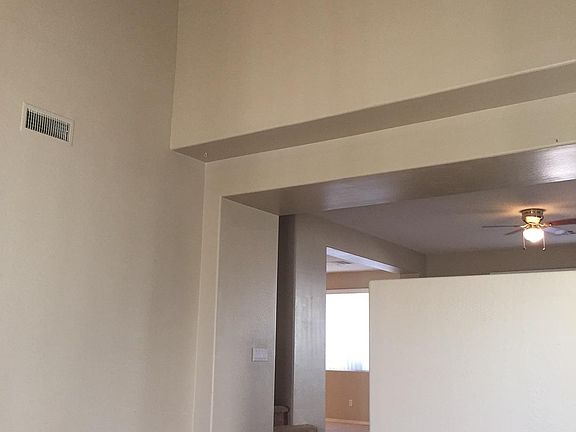 4th image of 17634 W Mandalay Ln