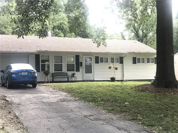 6900 E 114th Ter, Kansas City, MO 64134