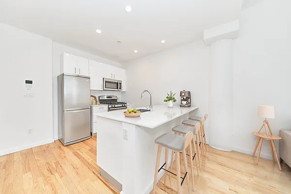 Rented by Living New York | media 28