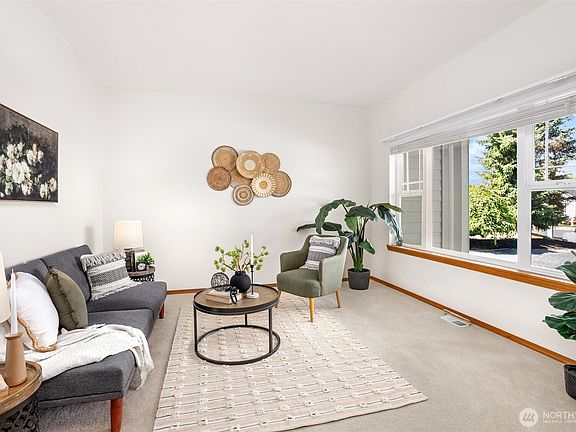 3rd image of 1218 Alpine View Drive