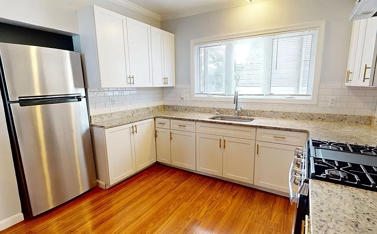 173 Springvale Ave #2 — Photo 2