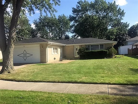 2nd image of 935 E 171st St