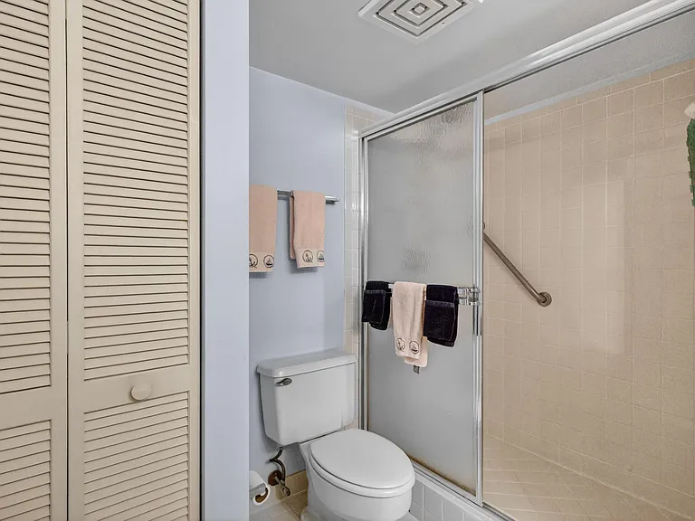 9650 S Ocean Dr #210 — Photo 29