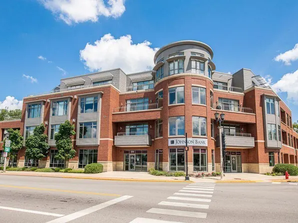 5600 North Lake DRIVE #204, Whitefish Bay, WI 53217