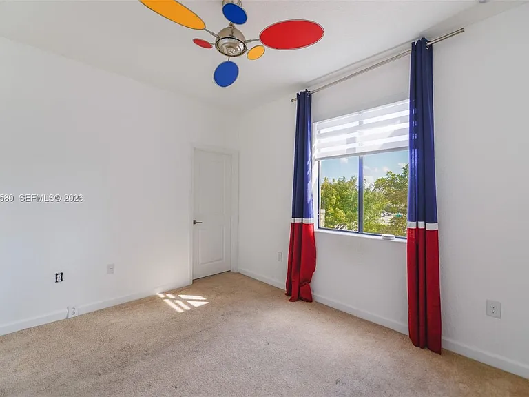 20814 NE 5th Ct #20814 — Photo 10