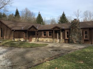 8123 Dines Rd, Novelty, OH 44072