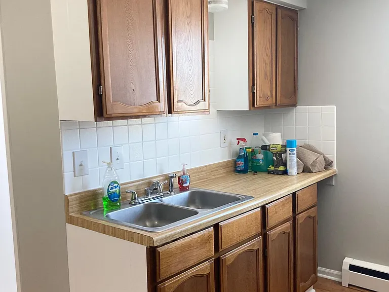 2034 John R Rd #8 — Photo 4