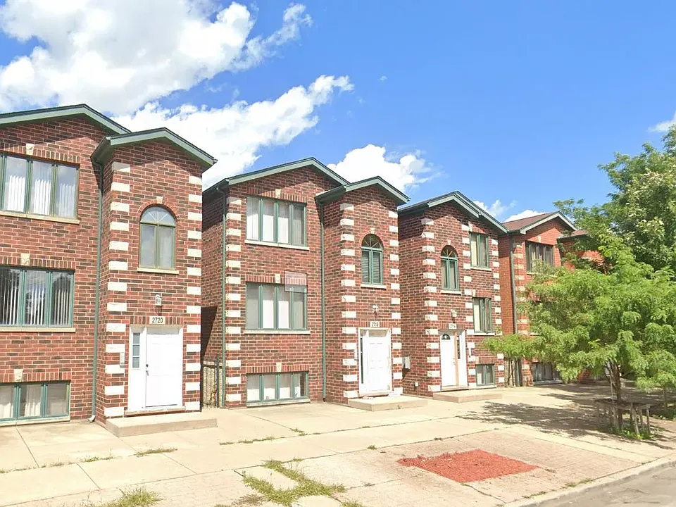 2704 W 37th Pl #2