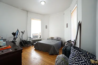 Rented by Rennit Inc.