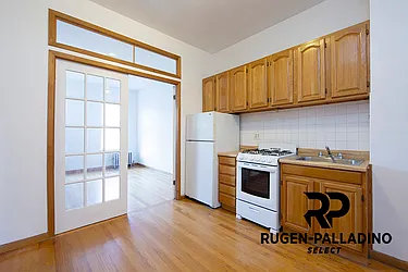Rented by R New York