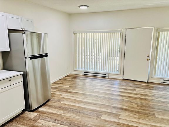 4th image of 2356-2364 NW Overton St #7E