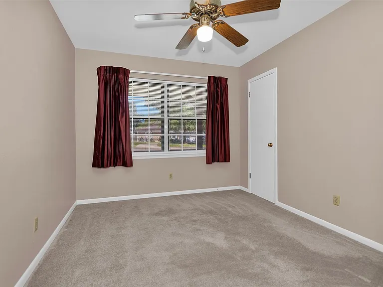 1410 Spillers Ln — Photo 24