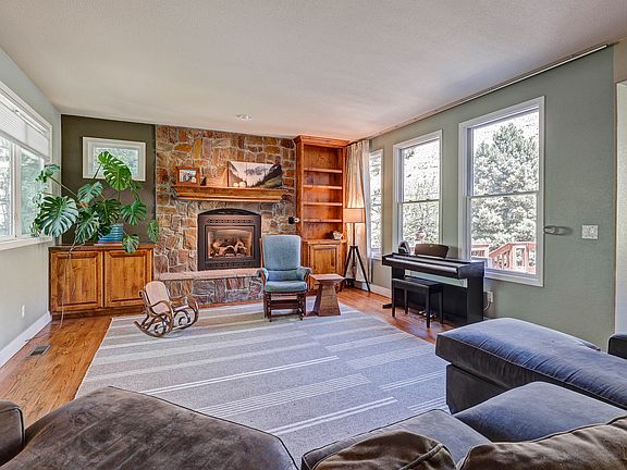 2nd image of 470 Wyoming Cir