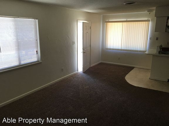 4th image of 108 Woodrow Ave APT A