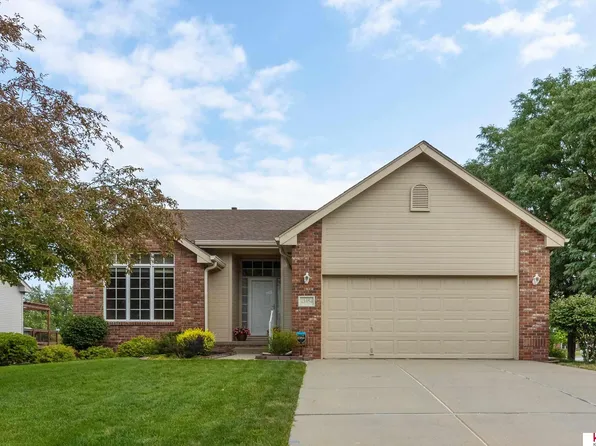 13454 Camden Ave, Omaha, NE 68164