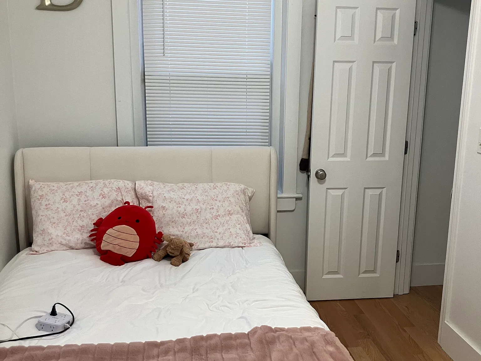 2 bed, 600 sqft, $3,600 — Photo 4
