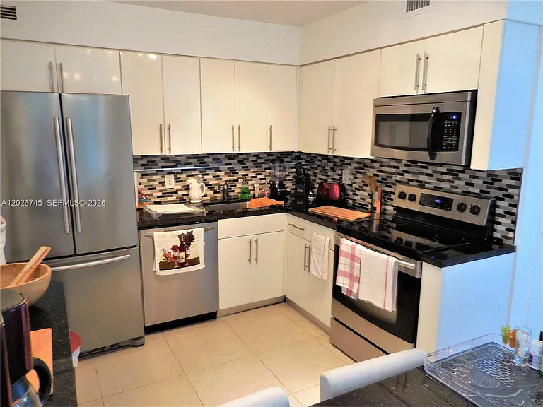 5151 Collins Ave #519 — Photo 12