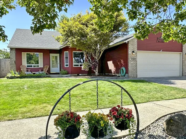 1787 SE 11th Ave, Canby, OR 97013