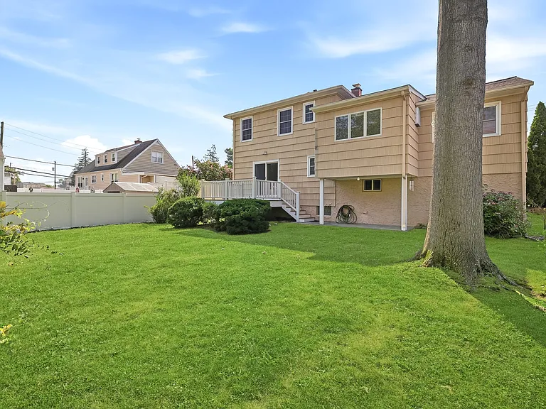 60 Oakland Ave — Photo 34