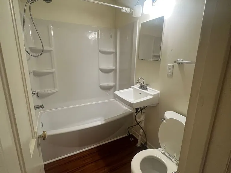 173 & 179 W Louther St — Photo 14