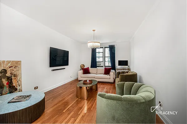 512 Kappock Street #2J